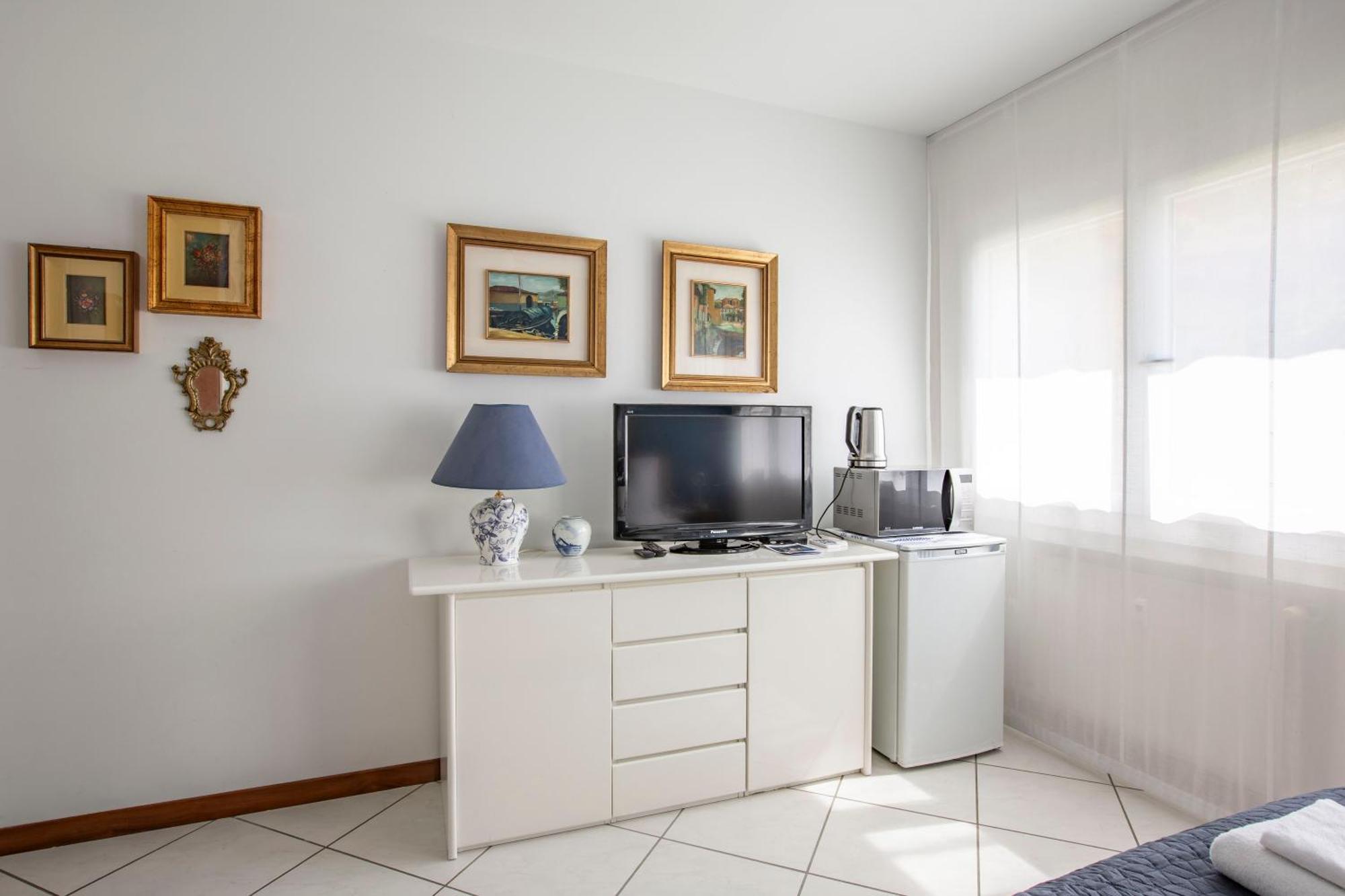 Tosca House 2 Bed & Breakfast Varenna Exterior foto