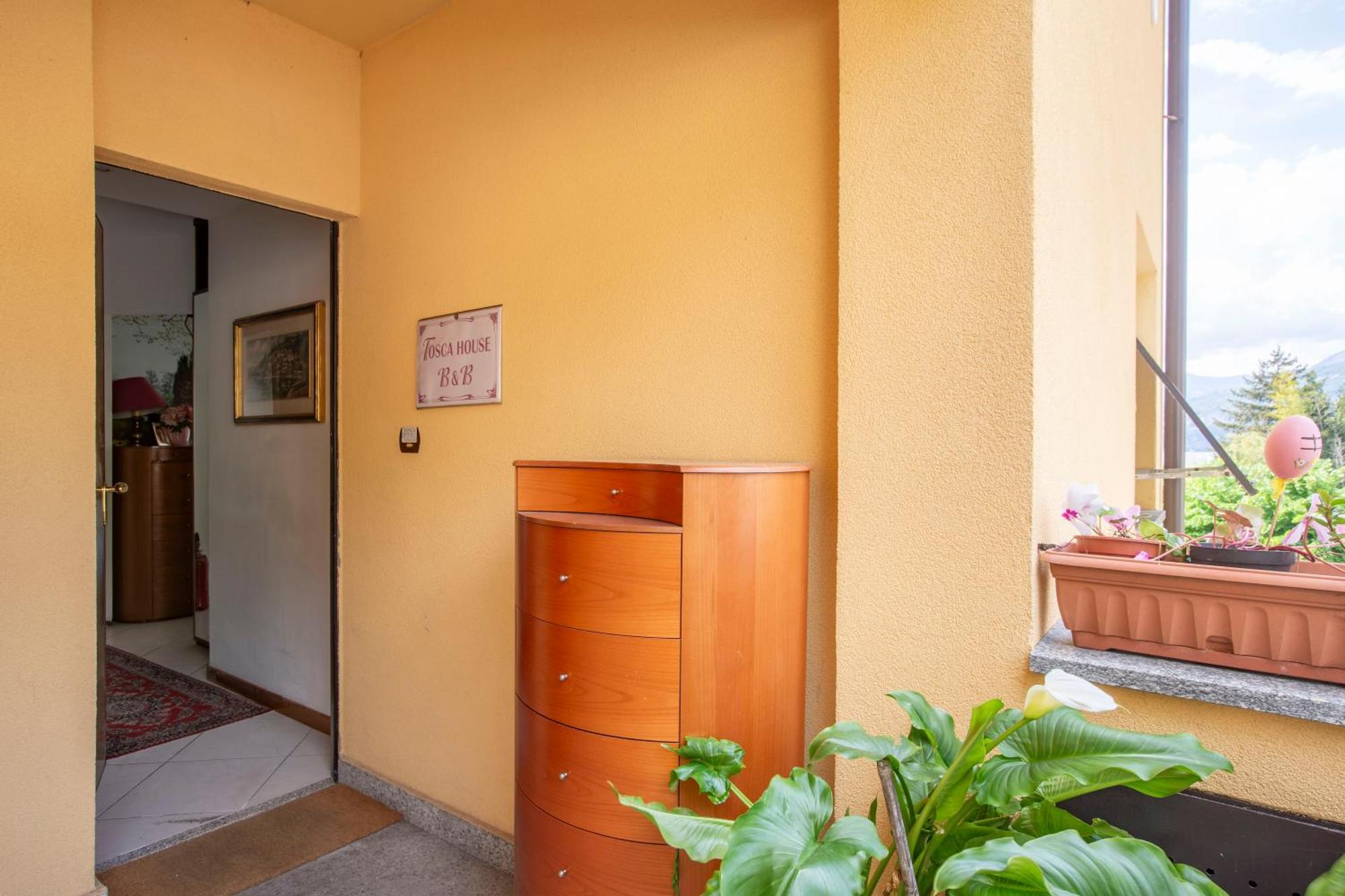 Tosca House 2 Bed & Breakfast Varenna Exterior foto